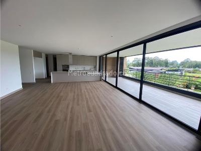 Apartamento de 3 alcobas en venta en Llanogrande, Rionegro, 290 m² · foto 2 de 11