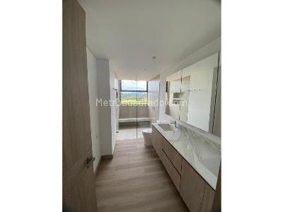 Apartamento de 3 alcobas en venta en Llanogrande, Rionegro, 290 m² · foto 4 de 11