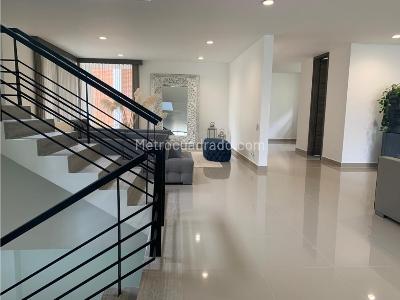 Casa de 4 alcobas en venta en El Poblado, Medellín, 720 m² · foto 19 de 20