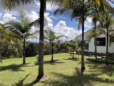 Casa de 4 alcobas en venta en Vereda Sajonia, Rionegro, 250 m² · foto 4 de 18