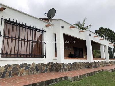 Casa de 4 alcobas en venta en Vereda Sajonia, Rionegro, 250 m² · foto 9 de 18