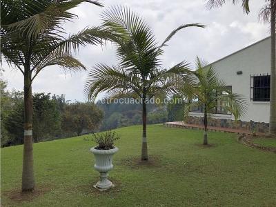 Casa de 4 alcobas en venta en Vereda Sajonia, Rionegro, 250 m² · foto 13 de 18