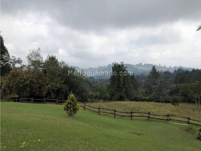 Casa de 4 alcobas en venta en Vereda Sajonia, Rionegro, 250 m² · foto 15 de 18