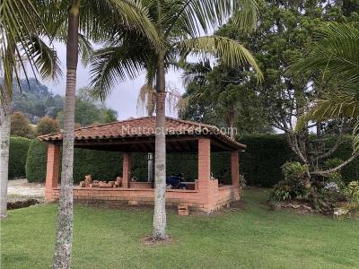 Casa de 4 alcobas en venta en Vereda Sajonia, Rionegro, 250 m² · foto 16 de 18