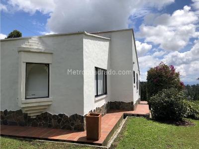 Casa de 4 alcobas en venta en Vereda Sajonia, Rionegro, 250 m² · foto 18 de 18
