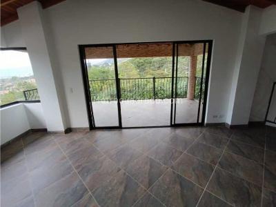 Casa de 4 alcobas en venta en Escobero, Envigado, 698 m² · foto 13 de 20
