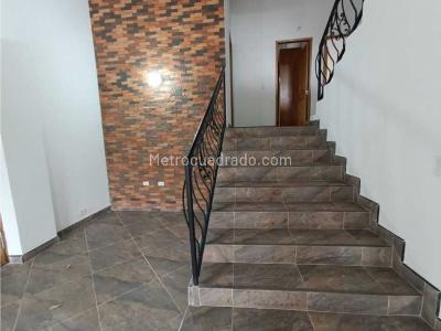 Casa de 4 alcobas en venta en Escobero, Envigado, 698 m² · foto 15 de 20