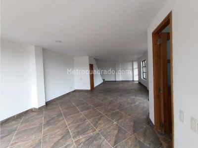 Casa de 4 alcobas en venta en Escobero, Envigado, 698 m² · foto 17 de 20