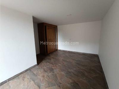 Casa de 4 alcobas en venta en Escobero, Envigado, 698 m² · foto 19 de 20