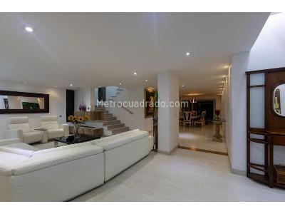 Casa de 5 alcobas en venta en Poblado El Campestre, Medellín, 587 m² · foto 4 de 20