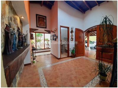 Casa de 4 alcobas en venta en Envigado, Medellín, 520 m² · foto 6 de 20