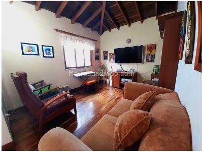 Casa de 4 alcobas en venta en Envigado, Medellín, 520 m² · foto 9 de 20