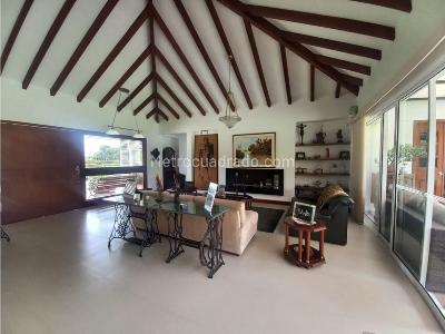 Casa de 4 alcobas en venta en Llanogrande, Rionegro, 386 m² · foto 4 de 17