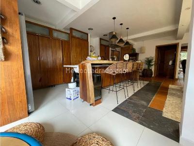 Casa de 5 alcobas en venta en El Chocho, Envigado, 550 m² · foto 7 de 20
