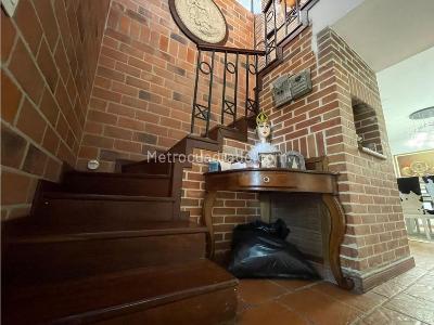 Casa de 5 alcobas en venta en El Chocho, Envigado, 550 m² · foto 8 de 20
