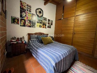 Casa de 5 alcobas en venta en El Chocho, Envigado, 550 m² · foto 9 de 20