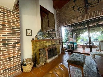 Casa de 5 alcobas en venta en El Chocho, Envigado, 550 m² · foto 12 de 20