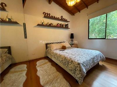 Casa de 5 alcobas en venta en El Chocho, Envigado, 550 m² · foto 14 de 20
