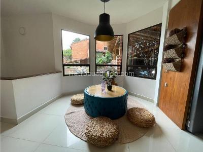 Casa de 5 alcobas en venta en El Chocho, Envigado, 550 m² · foto 19 de 20