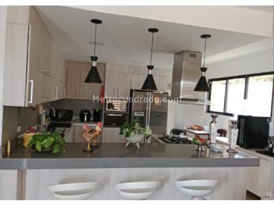 Casa de 3 alcobas en venta en Escobero, Envigado, 1350 m² · foto 9 de 17