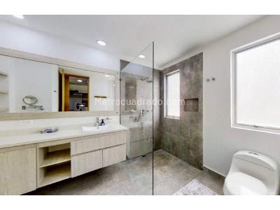 Casa de 3 alcobas en venta en Alto De Las Palmas, Medellín, 350 m² · foto 13 de 20