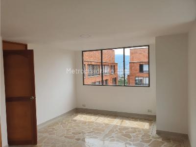 Apartamento de 3 alcobas en venta en Poblado San Lucas, Medellín, 140 m² · foto 4 de 14
