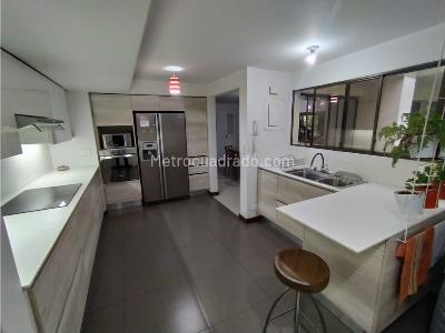 Apartamento de 4 alcobas en venta en Envigado, Envigado, 300 m² · foto 6 de 20