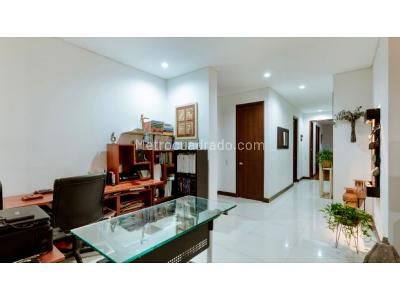Apartamento de 3 alcobas en venta en El Poblado, Medellín, 200 m² · foto 5 de 18