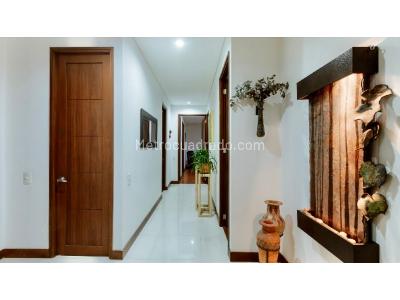 Apartamento de 3 alcobas en venta en El Poblado, Medellín, 200 m² · foto 13 de 18
