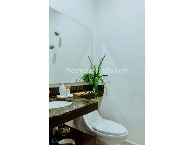Apartamento de 3 alcobas en venta en El Poblado, Medellín, 200 m² · foto 17 de 18