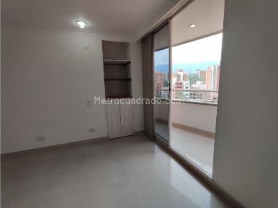 Apartamento en venta en Laureles, Medellín · foto 8 de 18