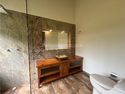 Casa de 3 alcobas en venta en Llanogrande, Rionegro, 450 m² · foto 18 de 20