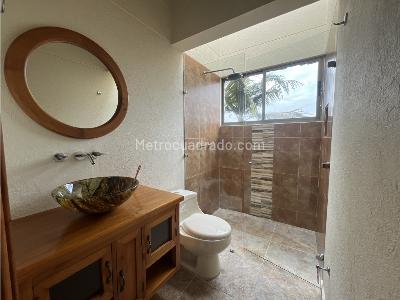 Casa de 3 alcobas en venta en Llanogrande, Rionegro, 450 m² · foto 19 de 20