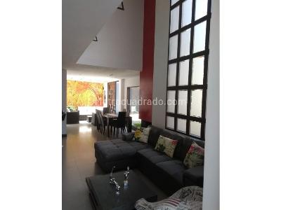Casa de 3 alcobas en venta en San Antonio De Pereira, Rionegro, 353 m² · foto 6 de 11
