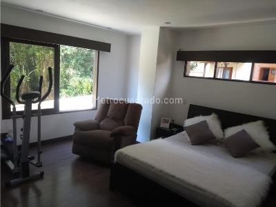 Casa de 3 alcobas en venta en San Antonio De Pereira, Rionegro, 353 m² · foto 9 de 11