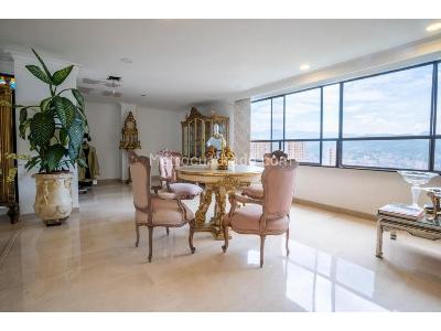 Apartamento de 4 alcobas en venta en Los Balsos, Medellín, 380 m² · foto 4 de 20