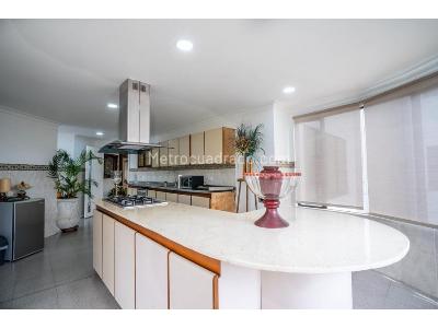 Apartamento de 4 alcobas en venta en Los Balsos, Medellín, 380 m² · foto 13 de 20