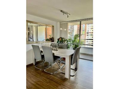 Apartamento en venta en Envigado, Medellín · foto 3 de 13