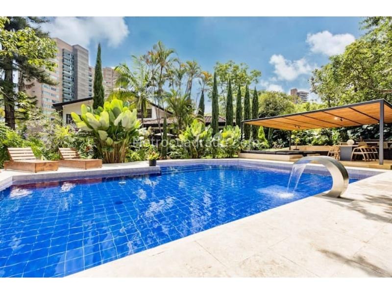 Luxury 6BR House with Pool in El Poblado