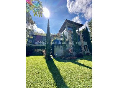 Casa de 5 alcobas en venta en Envigado, Envigado · foto 2 de 20
