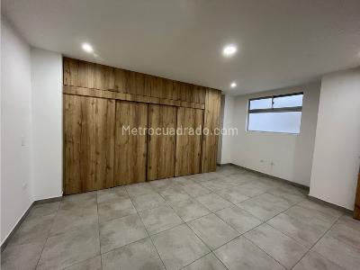 Apartamento de 3 alcobas en venta en La Castellana, Medellín, 105 m² · foto 4 de 20