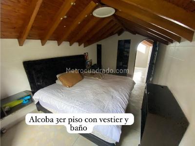 Casa de 4 alcobas en venta en El Poblado, Medellín, 332 m² · foto 7 de 19