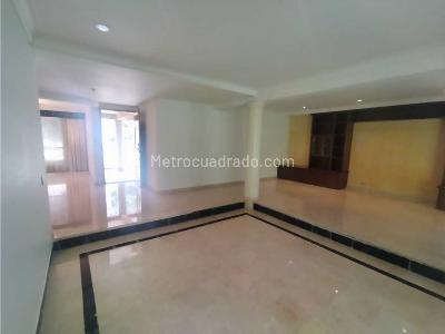 Casa de 3 alcobas en venta en Provenza, Medellín, 380 m² · foto 4 de 20