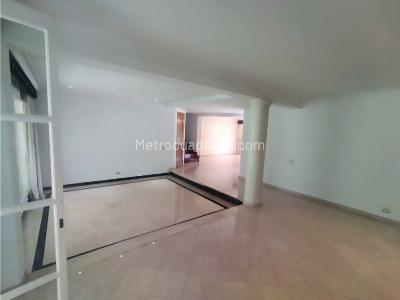Casa de 3 alcobas en venta en Provenza, Medellín, 380 m² · foto 6 de 20