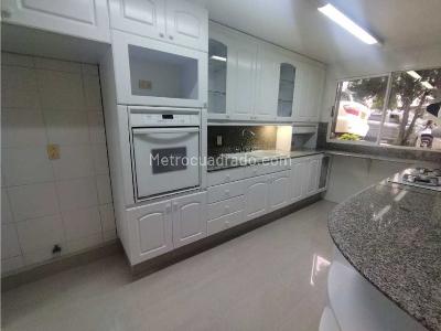 Casa de 3 alcobas en venta en Provenza, Medellín, 380 m² · foto 13 de 20