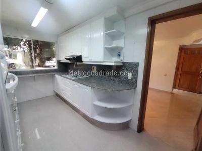 Casa de 3 alcobas en venta en Provenza, Medellín, 380 m² · foto 14 de 20