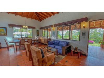 Casa de 3 alcobas en venta en San Antonio De Pereira, Rionegro, 127 m² · foto 3 de 16