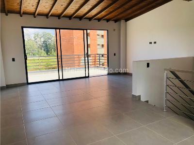 Casa de 4 alcobas en venta en Barro Blanco, Rionegro, 220 m² · foto 2 de 20