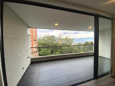 Apartamento de 1 alcoba en venta en El Poblado, Medellín, 89 m² · foto 2 de 20