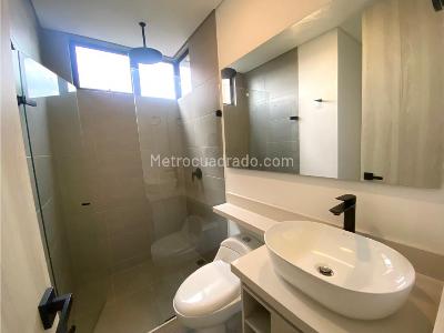 Apartamento de 1 alcoba en venta en El Poblado, Medellín, 89 m² · foto 8 de 20